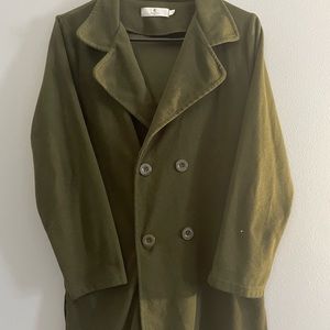 Unbranded women’s blazer,light weight fabric and semi-velvet.Pre-loved.